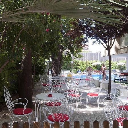 Hotel Trafalgar Rimini Exterior foto