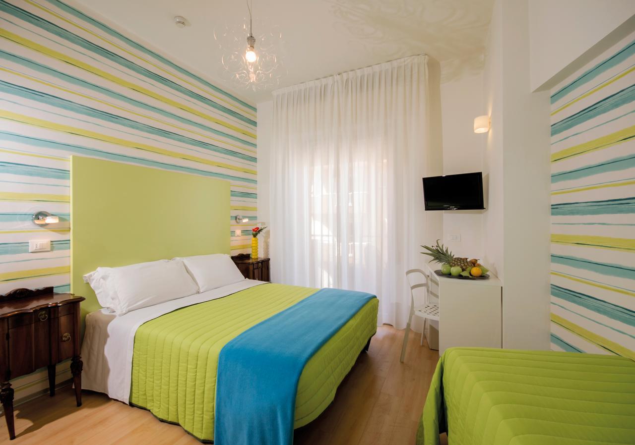 Hotel Trafalgar Rimini Exterior foto